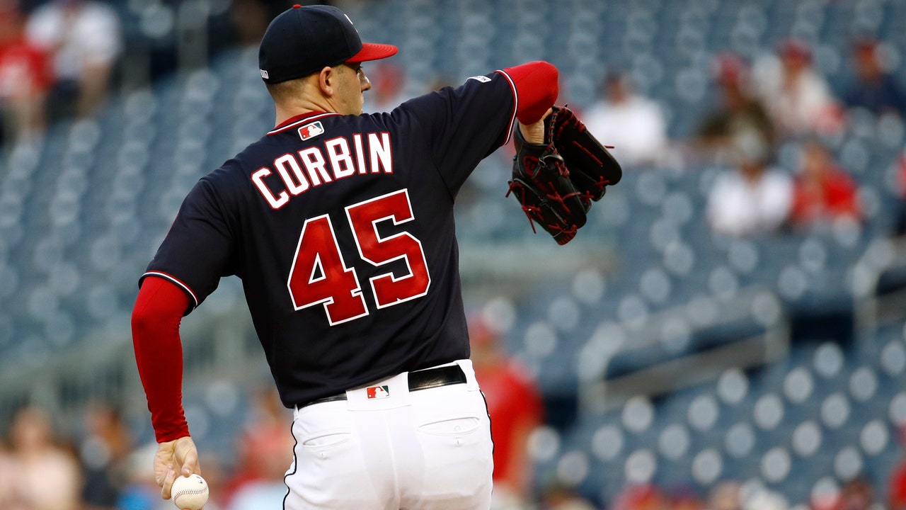 Turner drives in winning run, Nationals beat Marlins 3-2